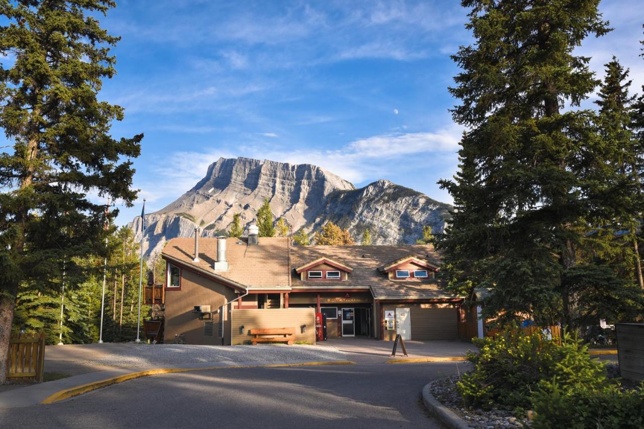 Hi-banff Alpine Centre * Banff