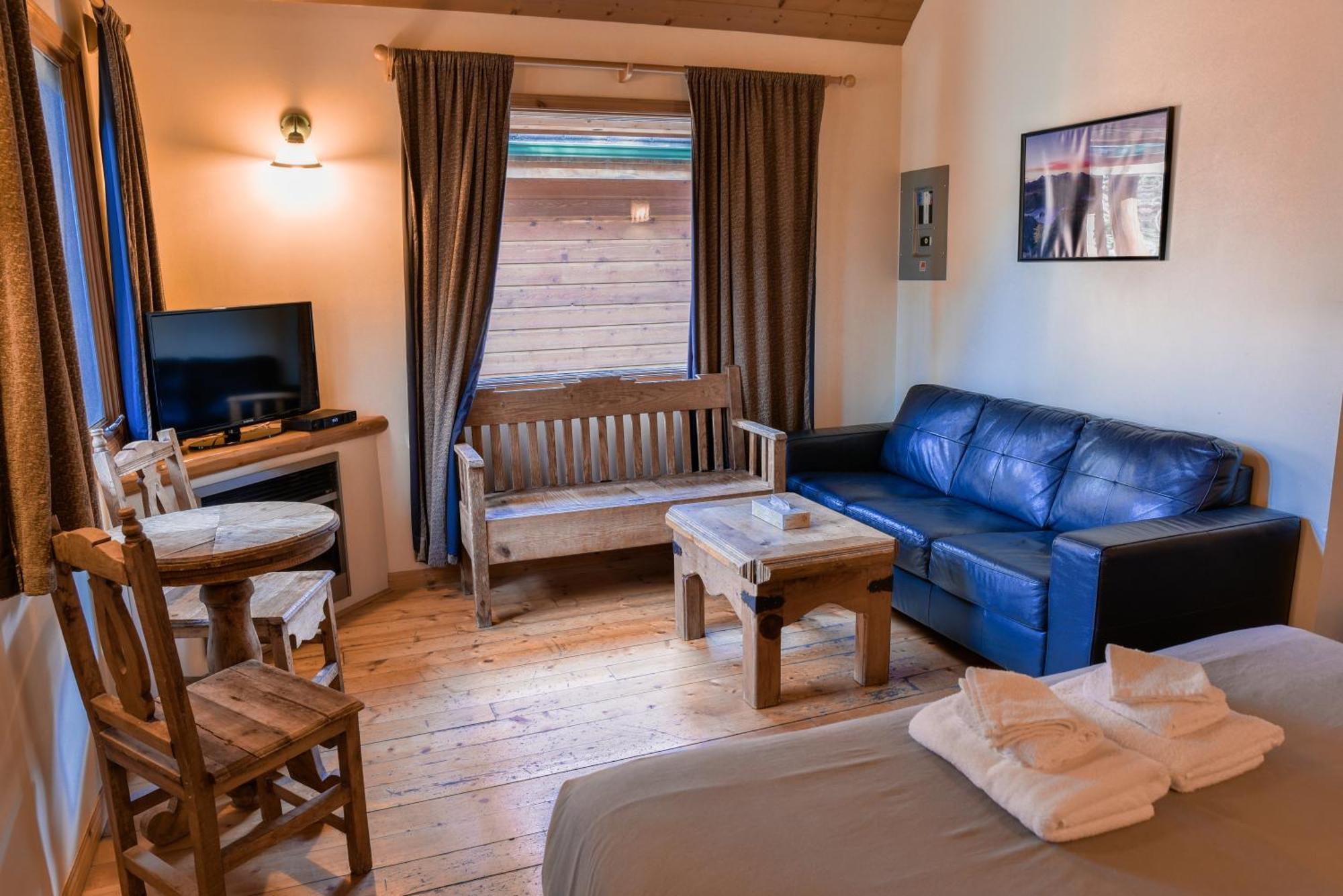 Hi-banff Alpine Centre Hostel